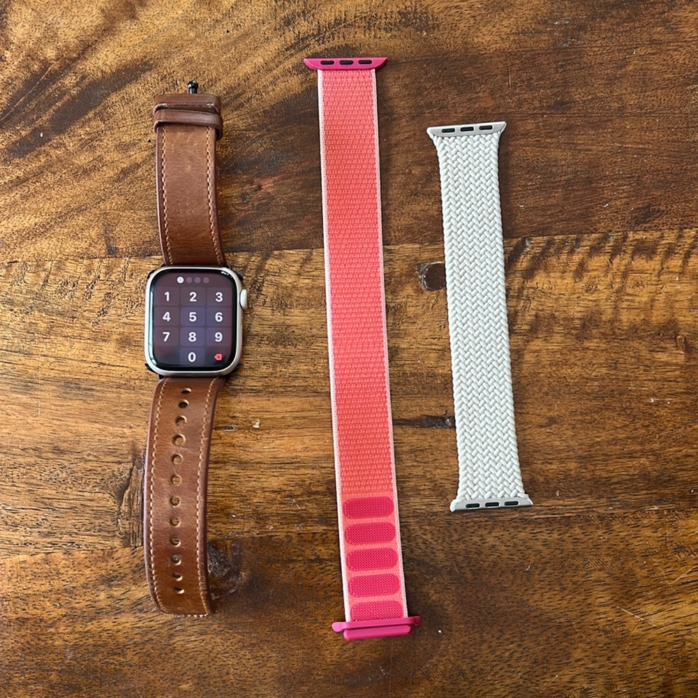 New iWatch wristbands